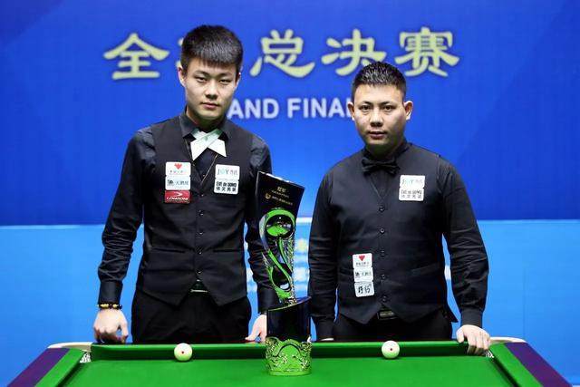 是运动员打 是运动员打