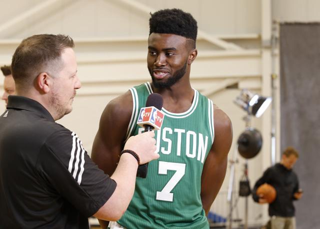 不追求夸张 不追求夸张