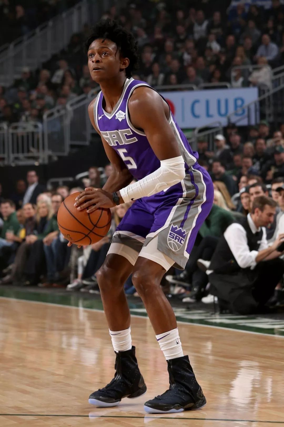 侧翼愿意无 侧翼愿意无